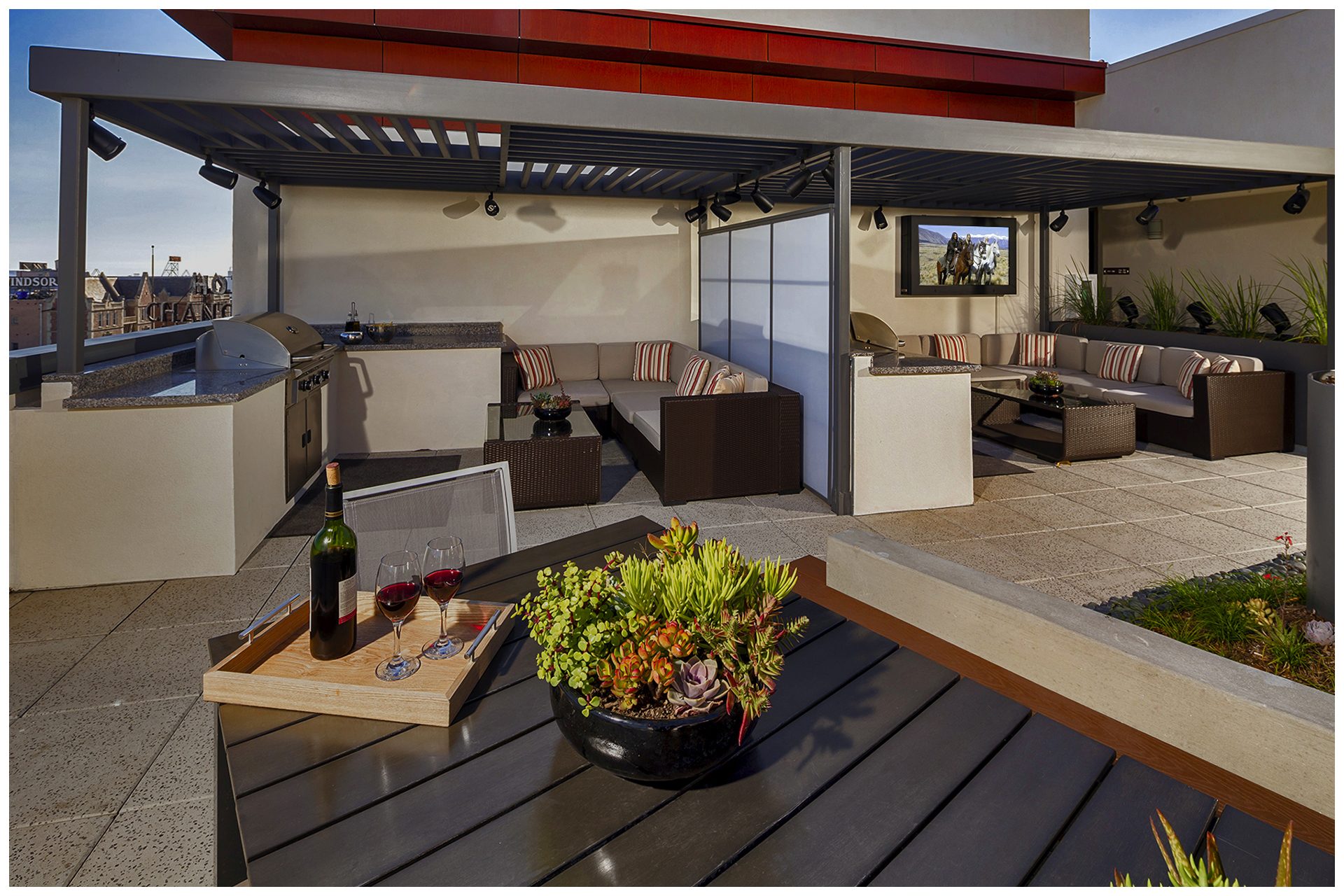 ROOFTOP/SKY DECK PROVISIONS Roof-top Audio & TV & WiFi; AV provisions controlled from leasing office.