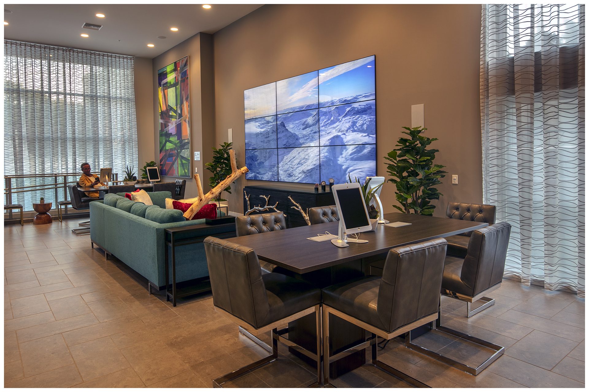 Commercial Services - Video Wall - Slider - Photo 4